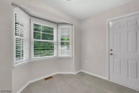 11 Pheasant Run, Hackettstown, NJ 07840 photo 4