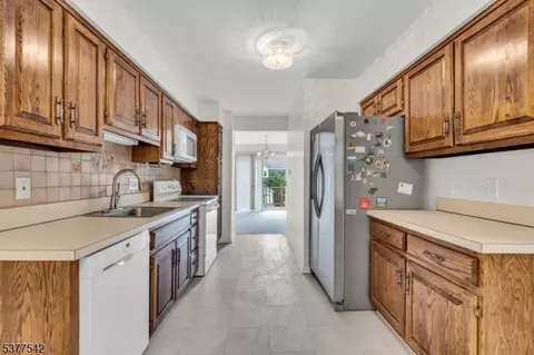 11 Pheasant Run, Hackettstown, NJ 07840 photo 6