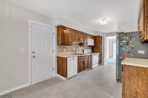 11 Pheasant Run, Hackettstown, NJ 07840 photo 5