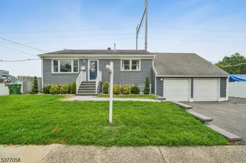 327 Cristiani St, Roselle, NJ 07203