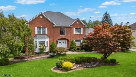 28 Michelle Way, Montville Twp, NJ 07058