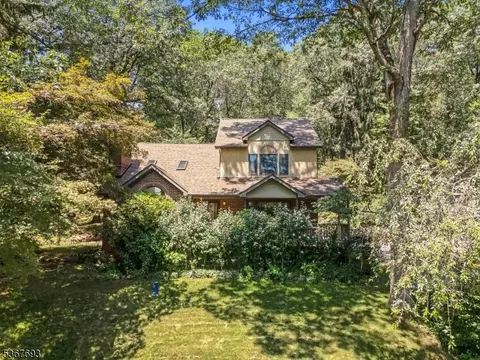 249 North Rd, Chester, NJ 07930