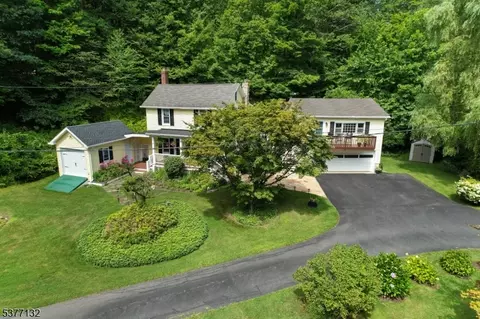 4 Mill Rd, Flanders, NJ 07836