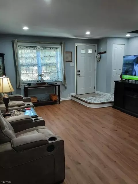 21 Duck Hawk Ct, Hackettstown, NJ 07840 photo 5