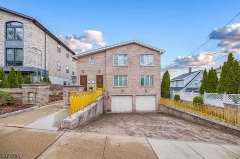 664 Day Ave, Ridgefield, NJ 07657