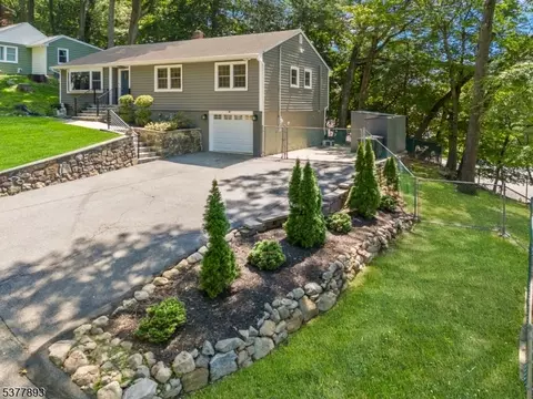 602 Succasunna Rd, Landing, NJ 07850