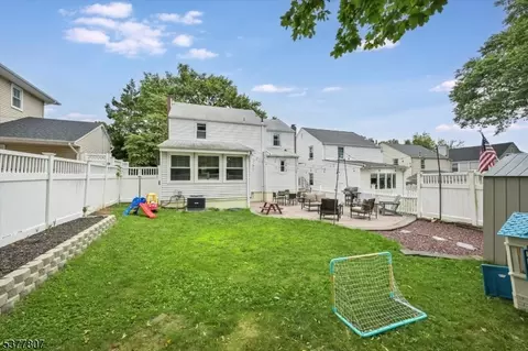 40 Eaton Pl, Bloomfield, NJ 07003 photo 23