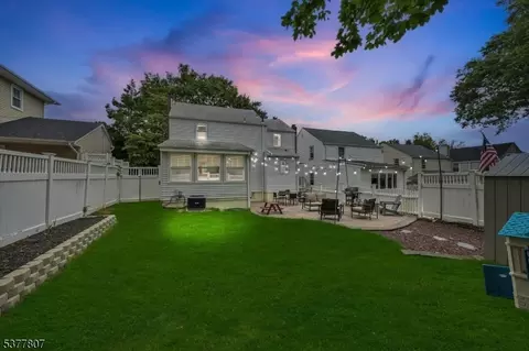 40 Eaton Pl, Bloomfield, NJ 07003 photo 3
