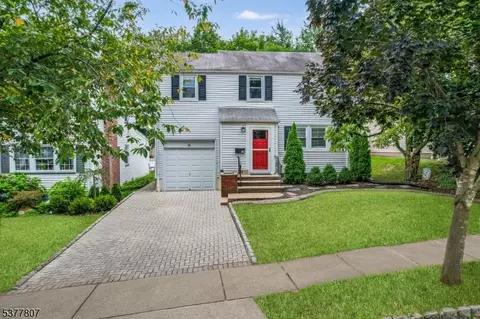 40 Eaton Pl, Bloomfield, NJ 07003