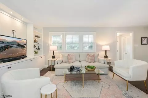 40 Eaton Pl, Bloomfield, NJ 07003 photo 6