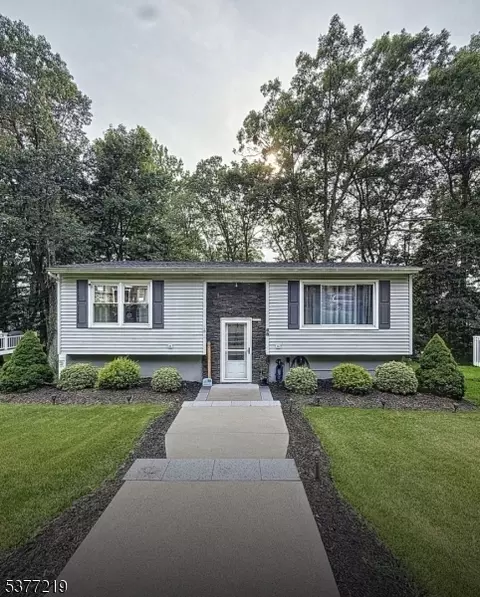 68 Leo Ave, Stanhope, NJ 07874