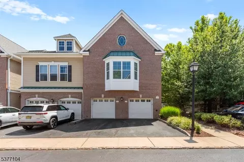 611 River Pl, Butler, NJ 07405