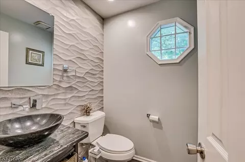 3601 Spring Brook Dr, Edison, NJ 08820 photo 26