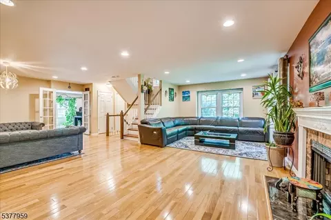 3601 Spring Brook Dr, Edison, NJ 08820 photo 14