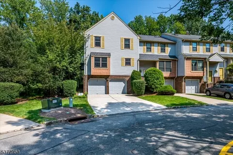 3601 Spring Brook Dr, Edison, NJ 08820 photo 2