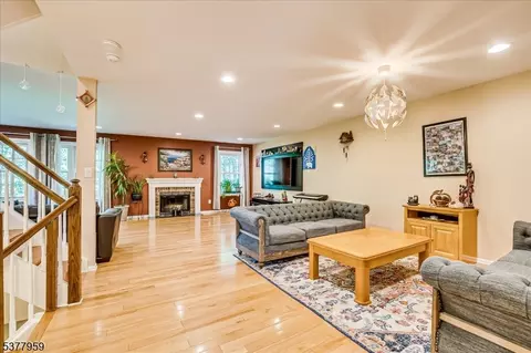 3601 Spring Brook Dr, Edison, NJ 08820 photo 10