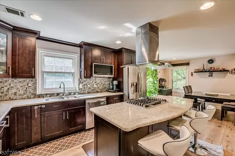 3601 Spring Brook Dr, Edison, NJ 08820 photo 23