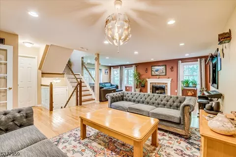 3601 Spring Brook Dr, Edison, NJ 08820 photo 11