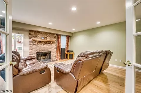 3601 Spring Brook Dr, Edison, NJ 08820 photo 38