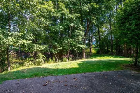 3601 Spring Brook Dr, Edison, NJ 08820 photo 46