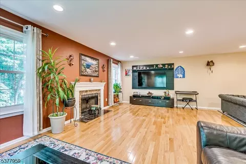 3601 Spring Brook Dr, Edison, NJ 08820 photo 16