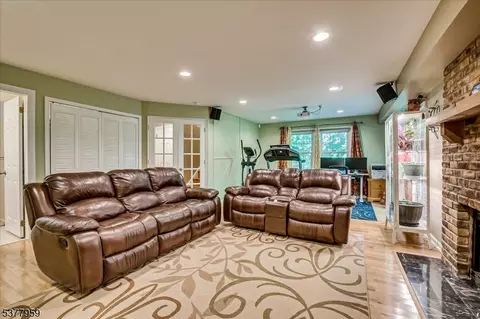 3601 Spring Brook Dr, Edison, NJ 08820 photo 40