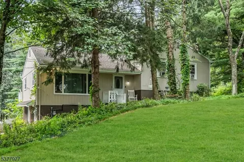 3 Smith Rd, Wantage, NJ 07461