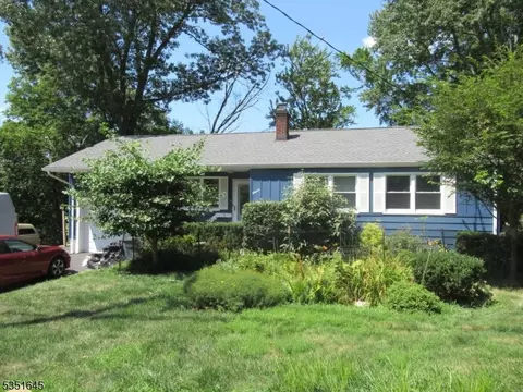 11 Highland Ave, Dover, NJ 07801