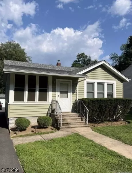 15 Division St, Closter, NJ 07624