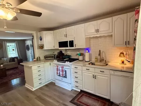 142 Osprey, Hackettstown, NJ 07840 photo 9