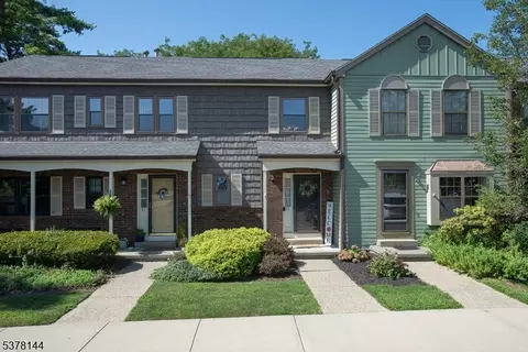 22 Wood Duck Ct, Hackettstown, NJ 07840