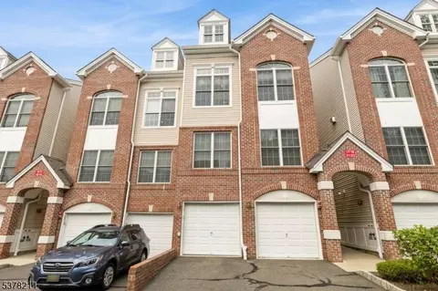 19 Nelke Ct, Hawthorne, NJ 07506