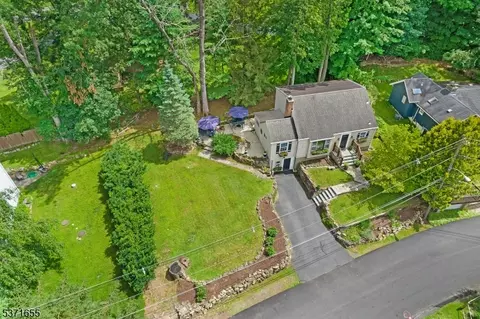 137 Hillside Rd, Sparta, NJ 07871