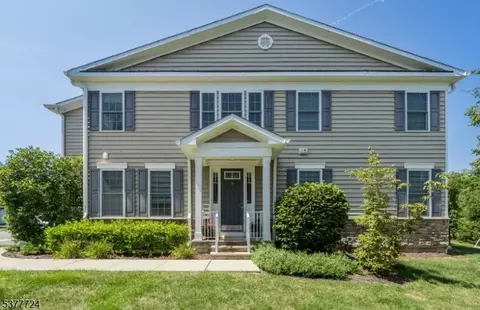 18 Fillmore Dr, Morristown, NJ 07960