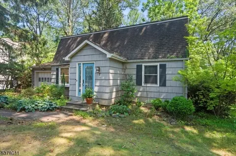 3 Fernwood Trl, Mountain Lakes, NJ 07046