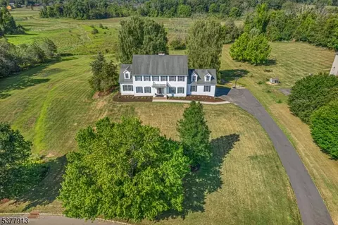19 Cedar Ridge Rd, Lafayette, NJ 07848