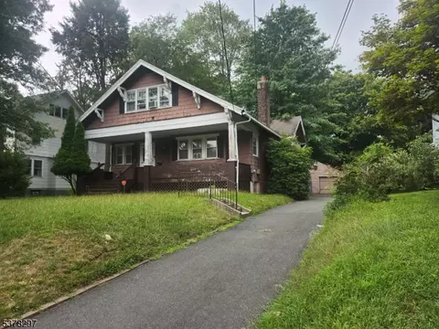 978 Kenyon Ave, Plainfield, NJ 07060