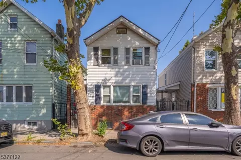 70 Houston St, Newark, NJ 07105