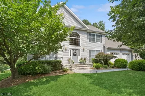 20 Redwood Ave, West Orange, NJ 07052