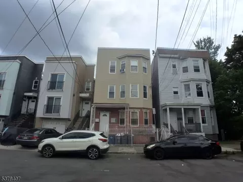 384 Badger Ave, Newark, NJ 07112