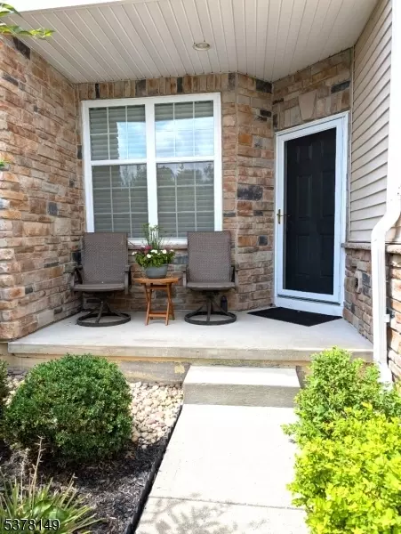 21 Julia Pl, Budd Lake, NJ 07828