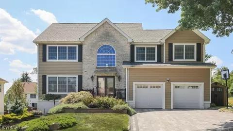 19 Primrose Way, Warren, NJ 07059