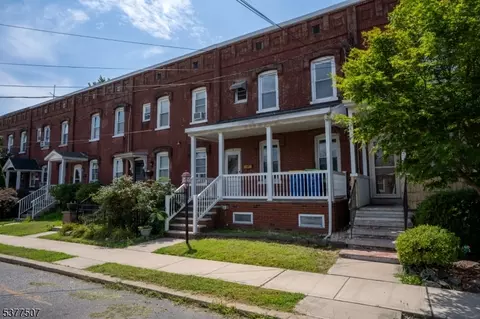75 2nd Ave, Raritan, NJ 08869