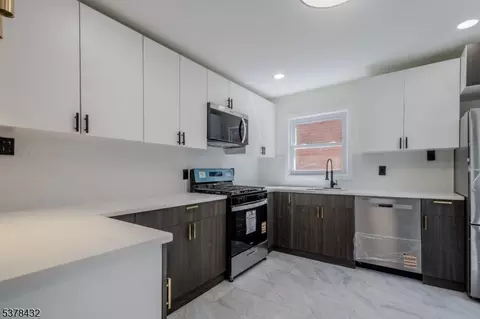1683 Lawrence St, Rahway, NJ 07065