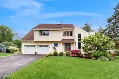 51 Ditmars Cir, Hillsborough, NJ 08844