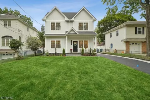 7 Franklin Ave, Livingston, NJ 07039