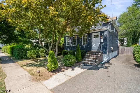 587 Kenwood Pl, Teaneck, NJ 07666