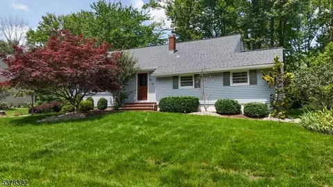 24 Timber Rd, Edison, NJ 08820