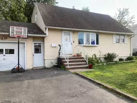 7 Lozrovich Pl, Woodland Park, NJ 07424