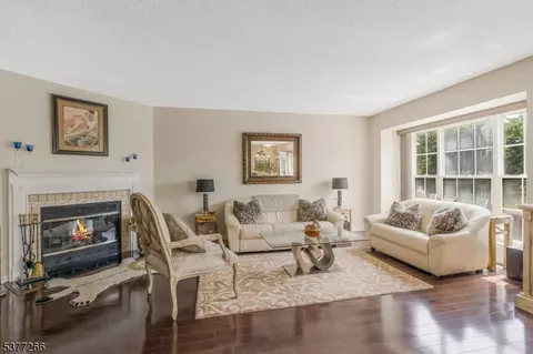 4101 Dilts Ln, Bridgewater, NJ 08807